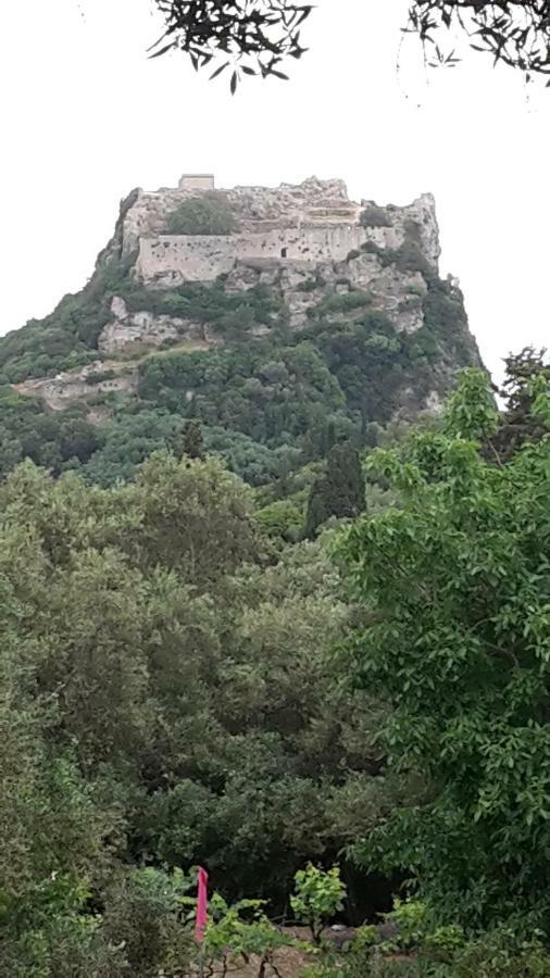 Archontiko Kourkoulos Makrádes Exteriér fotografie