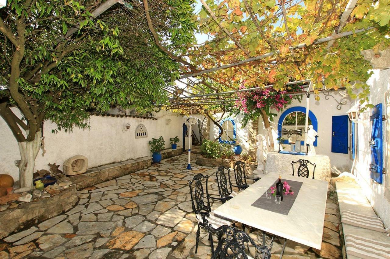 Archontiko Kourkoulos Makrádes Exteriér fotografie