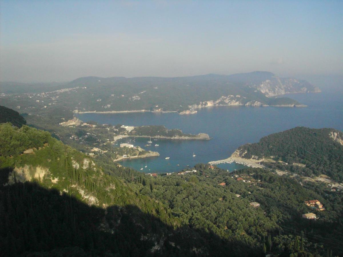 Archontiko Kourkoulos Makrádes Exteriér fotografie